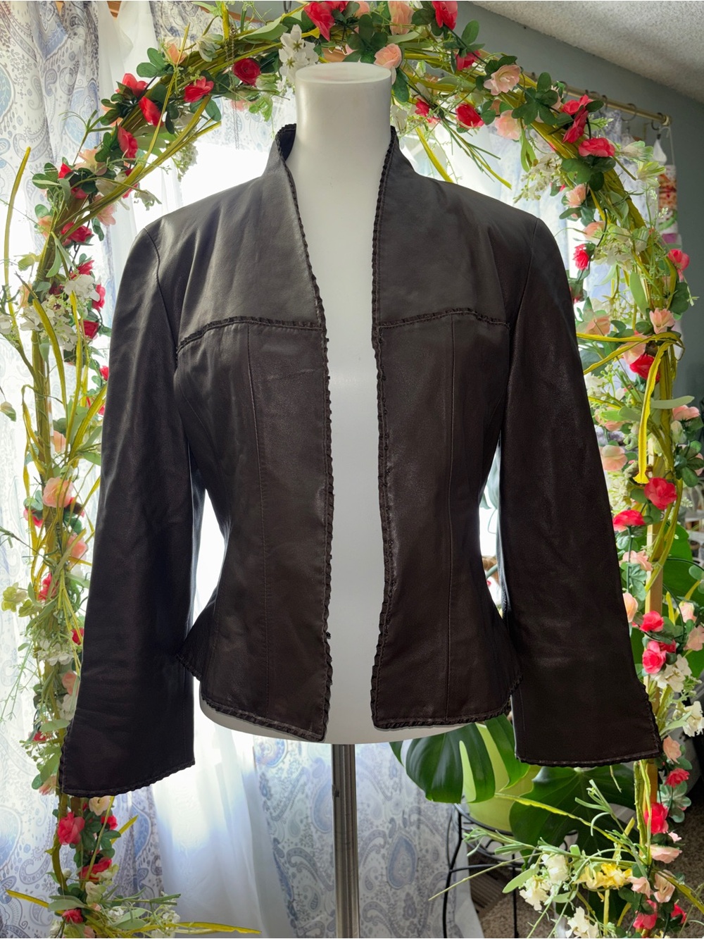 DD Collection Vintage Brown Leather Lined V-Neck Fitted Jacket Women’s Size 4